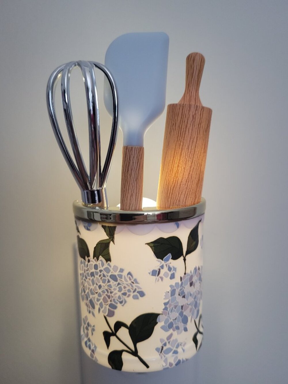 Bath & Body Works New with Tags Cute Kitchen Tools Wallflower Plug Nightlight